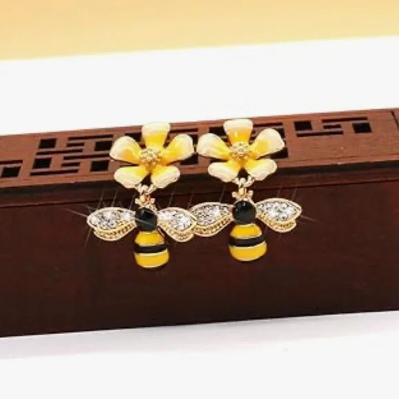 Bee Stud Gold Plated Dangle Drop Earrings for Women Jewelry - Picture 5 of 9